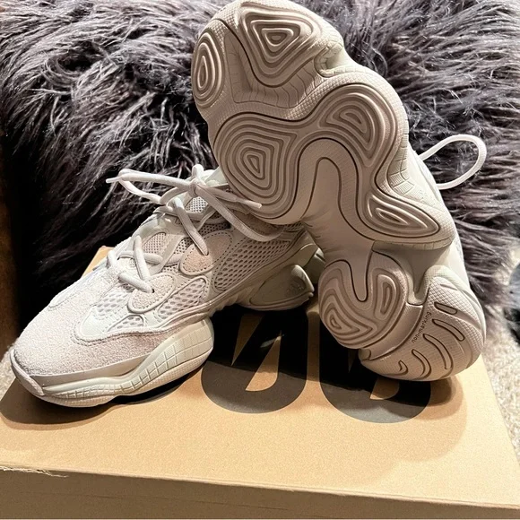 adidas | Yeezy 500 Blush - Picture 6 of 16